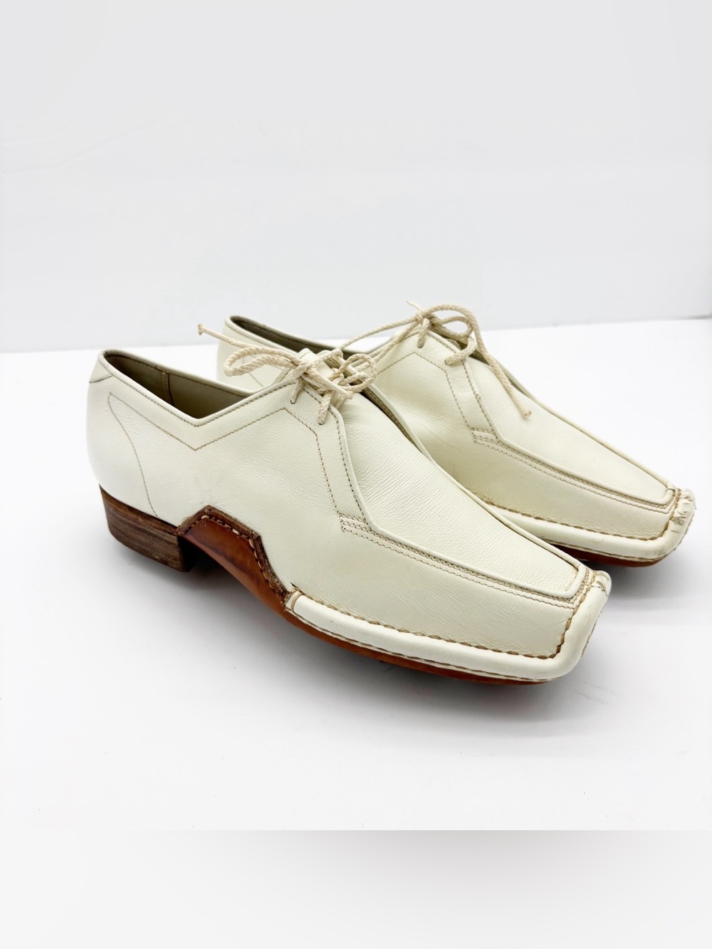 Vintage The Castle Leather Golf Shoes